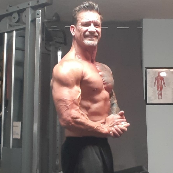 Meet your Posher, Thomas - Picture 2 of 9